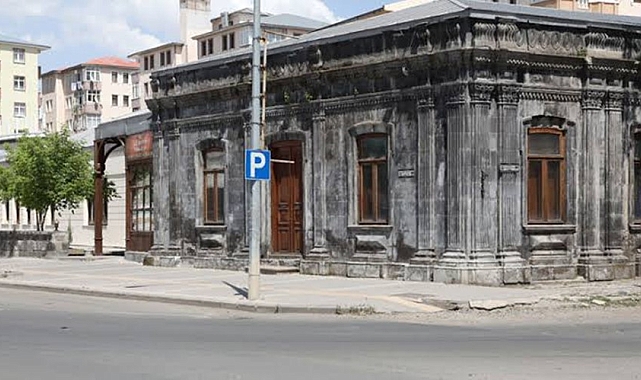 Kars belediye Başkanlığı'ndan Aynalı Köşk açıklaması