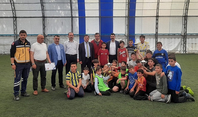 Posof'da futbol turnuvası düzenlendi