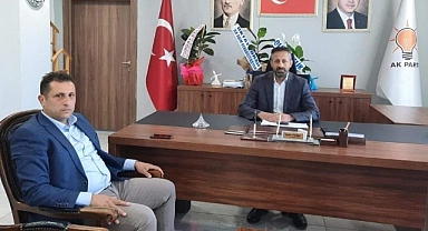 Tarım Müdürü Cineviz'den Ak Partiye hayırlı olsun ziyareti