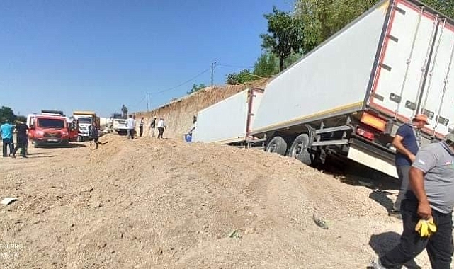 Tır kum birikintisine girdi: 1 yaralı