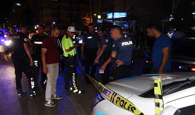 Trafikte tartıştıkları baba oğula kurşun yağdırdılar