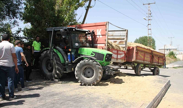 Yol kenarında bekleyenlere traktör çarptı: 1 ölü, 2 yaralı