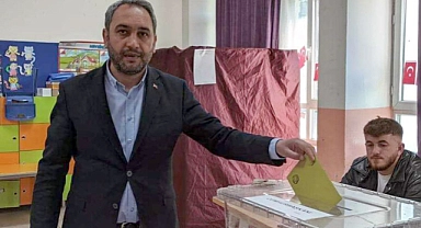 AK PARTİ’YE OY VERDİ, GÖREVDEN ALINDI