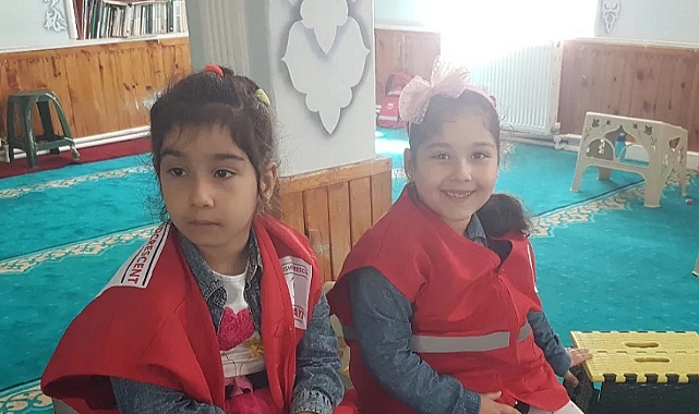 Ardahan’ın en minik Kızılay gönüllüleri