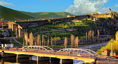 Ardahan kalesine tarihi akın
