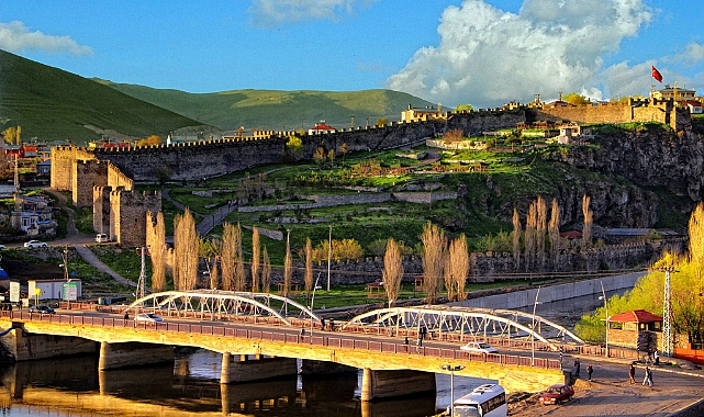Ardahan kalesine tarihi akın
