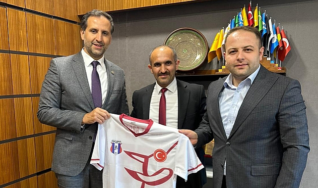 BAŞKAN DEMİR, KOÇ VE İNCESU’DAN SERHAT ARDAHANSPOR’A TAM DESTEK