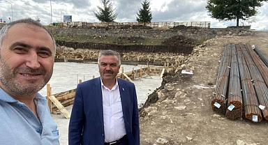 Başkan Kaya, inşaat alanını gezdi