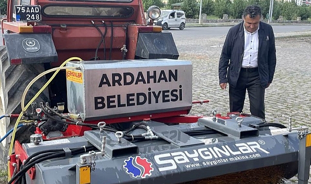 Belediye temizlik ekipmanlarına bir yenisini daha ekledi