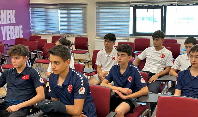Buzda geleceğin şampiyonları yetişiyor