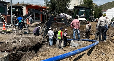 Çıldırlı esnaf toz duman içinde kaldı