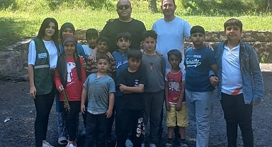 Yeşilay gönüllüleri çocuklarla piknik yaptı