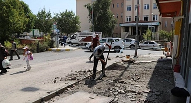 Kongre caddesindeki kaldırımlar yenileniyor