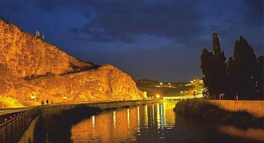 Kura Nehri,ressamların fırçasından çıkmış gibi