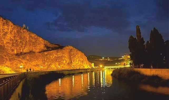Kura Nehri,ressamların fırçasından çıkmış gibi