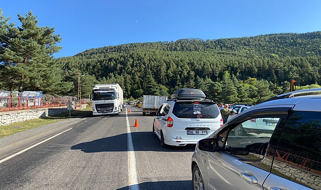 Posof Yolu geçit vermiyor!