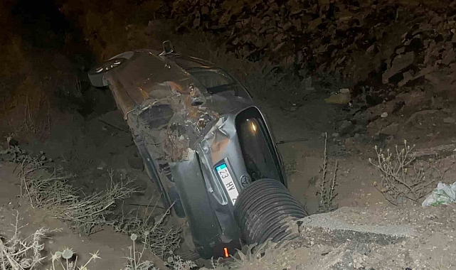 Tekerleği kopan araç şarampole yuvarlandı: 6 yaralı