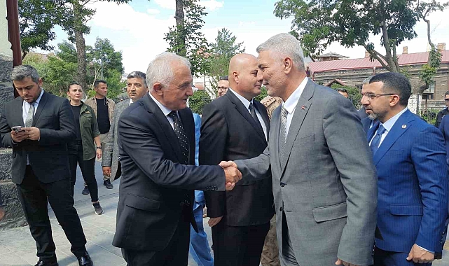 Ticaret Bakanı Bolat Kars'ta