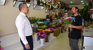 Vali Çiçek, çiçeklerle karşılandı