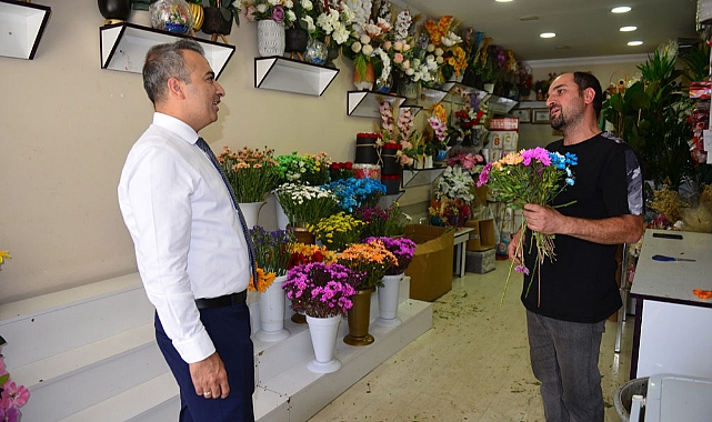 Vali Çiçek, çiçeklerle karşılandı