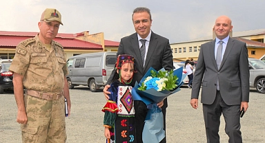 Vali Çiçek, Göle'ye ziyaret gerçekleştirdi