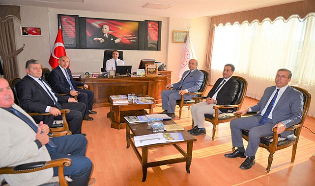 Vali Çiçek, İl Milli Eğitim Müdürlüğü'nü ziyaret etti