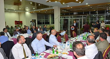 Vali Öner'e veda yemeği