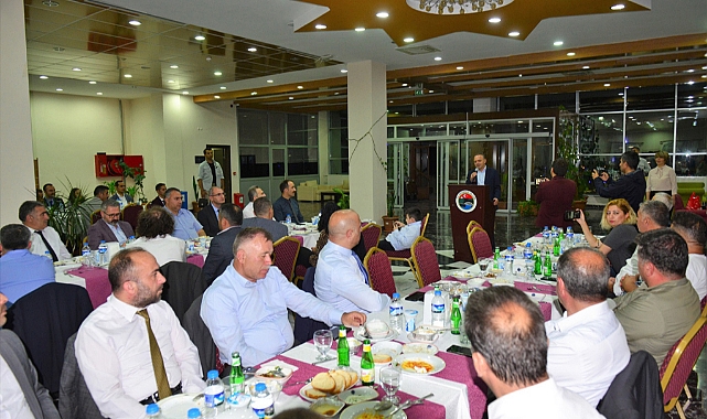 Vali Öner'e veda yemeği