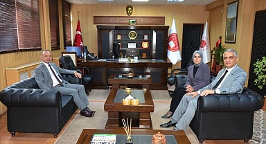 Vali Öner veda ziyaretlerine başladı