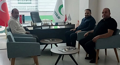 Vekil Koç, Yeşilay’ı ziyaret etti
