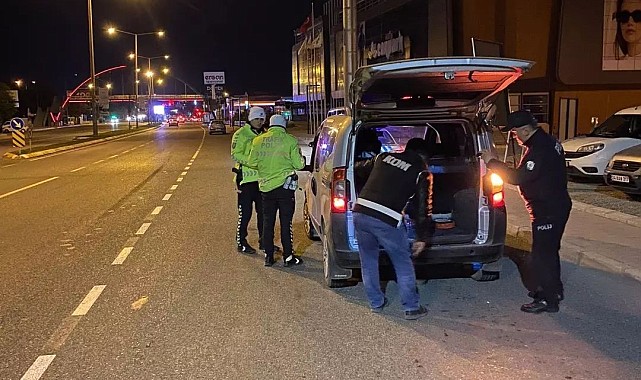 2 adet el bombası ele geçirildi
