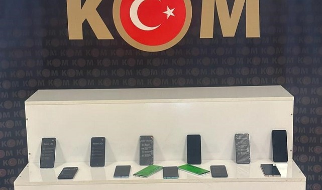 24 adet gümrük kaçağı cep telefonu ele geçirildi