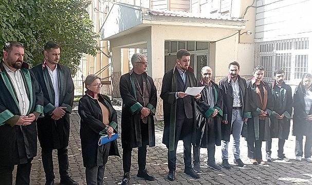 Avukatlar şiddete karşı bir araya geldi