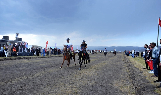 Ardahan'da 9. Rahvan at yarışları düzenlendi