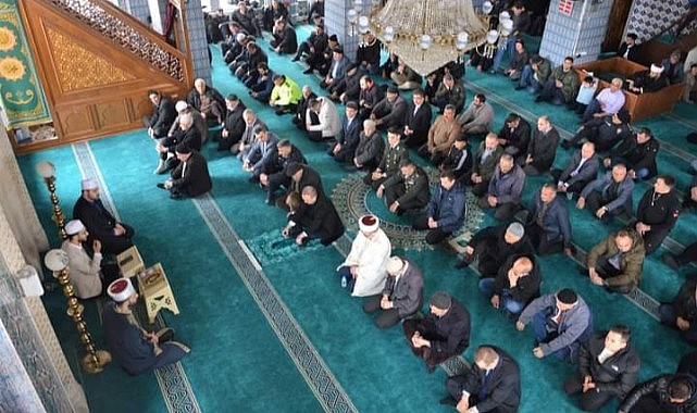 Ardahan’da Mevlit Kandili'nde camiler doldu taştı