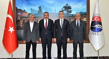 Başkan Akkoç, Vali Hayrettin Çiçek’ ile görüştü