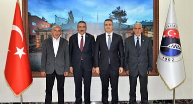 Başkan Akkoç, Vali Hayrettin Çiçek’ ile görüştü