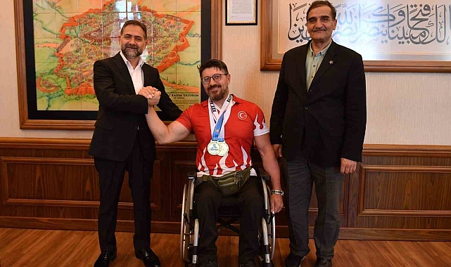 Başkan Uçar şampiyonu kutladı