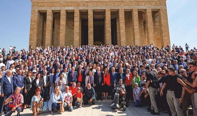 CHP’liler ATA’nın huzuruna çıktı