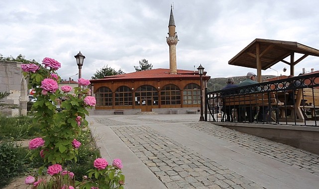 Gülabibey Camisi'nde 5,5 asırdır ezan sesi yükseliyor