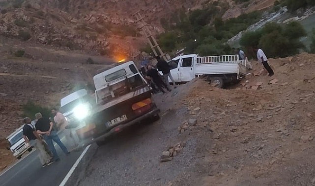 Hakkari-Çukurca karayolunda trafik kazası: 4 yaralı