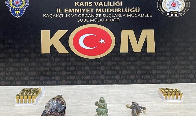 Kars'ta tarihi eser ve silah ele geçirildi