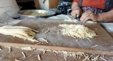 Kışlık erişte mesaisi başladı