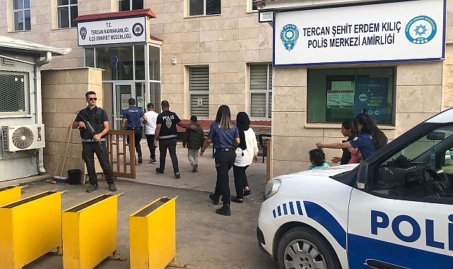 Sahte İran pasaportlu 5 kişi yakalandı