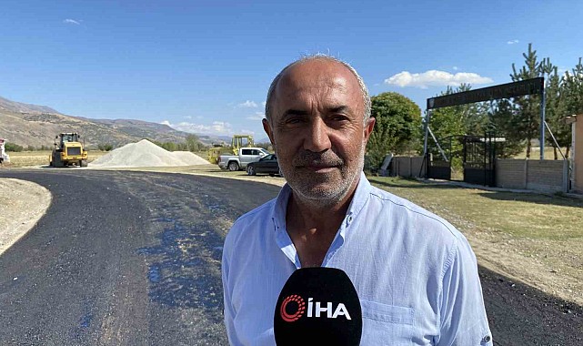 Teröre verilen ilk şehit askerin kabrine giden yol asfalta kavuştu