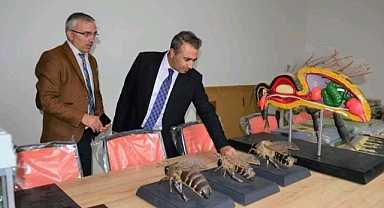 Vali Çiçek, Arı Konağını ziyaret etti