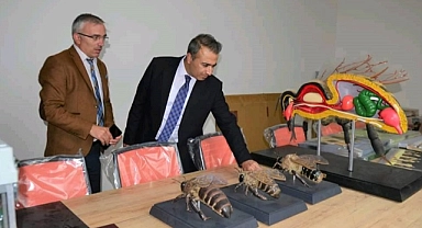 Vali Çiçek, Arı Konağını ziyaret etti