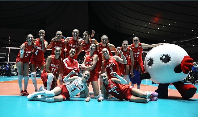 Vekil İncesu, A Milli Kadın Voleybol Takımı'nı kutladı