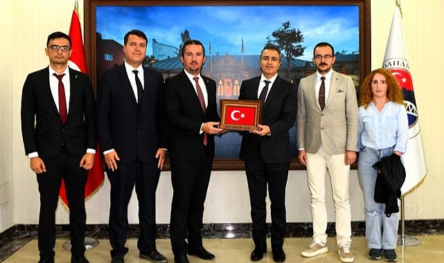 Veteriner hekimler Vali Çiçek’le görüştü