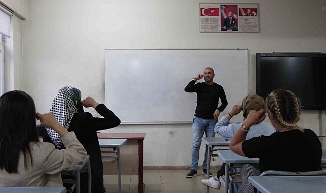 6 yılda bin 250 kursiyer işaret dilini öğrendi